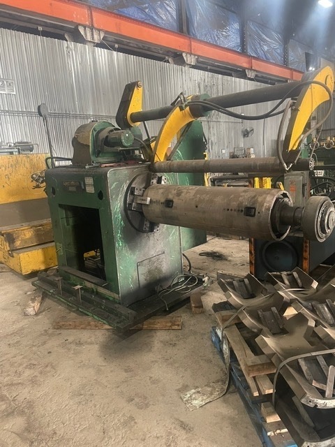 40000 lb. Cincinnati Forte, mandrel uncoiler, 72" outside dimensions, 20" ID, 4 leaf mandrel design, sliding - Image 1