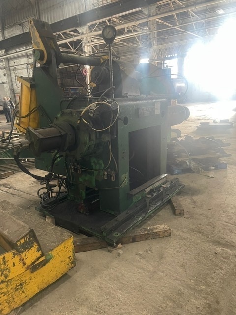 40000 lb. Cincinnati Forte, mandrel uncoiler, 72" outside dimensions, 20" ID, 4 leaf mandrel design, sliding - Image 5