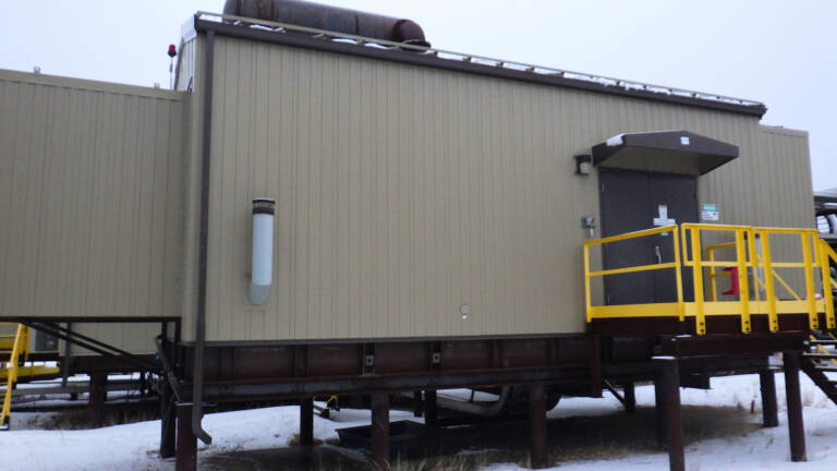 1250 KW Cummins #DQGAA, standby diesel generator, 347-600 Volts, 2557 hours, 2010 - Image 1