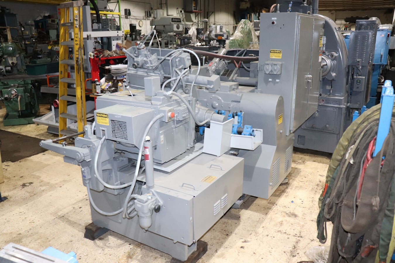 Cincinnati Milacron DR, Centerless Grinder, 0.062"-3" work capacity, 24" x 8" grind wheel, 13" x 8' - Image 4
