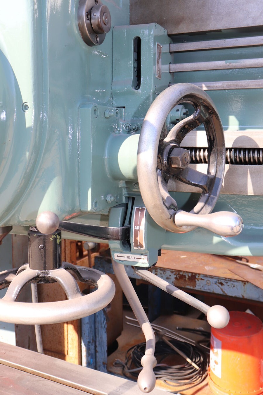 5' -15" Fosdick #Economax, Radial Arm Drill, 70"/26" spindle radius, 18" spindle travel, 20-1406 RPM, 440 V - Image 10