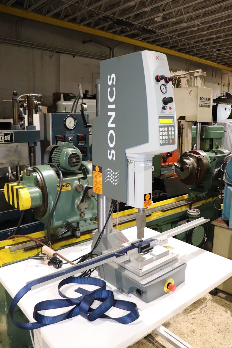Sonics #XPE-2200S-5A, Ultrasonic Welder, for slot cut in nylon straps, 14" width x 25" L x 48" H welder, 2.2 - Image 1