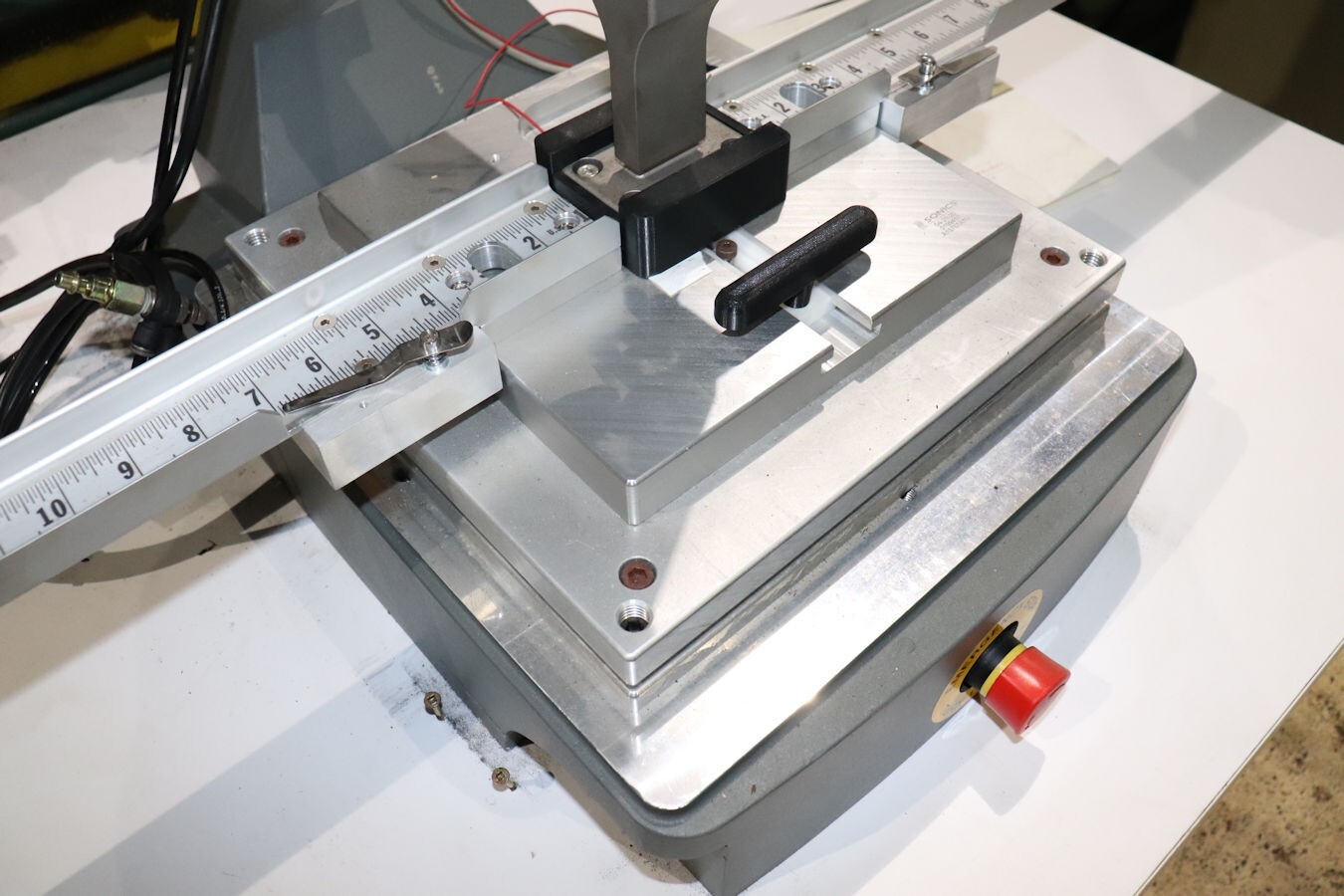 Sonics #XPE-2200S-5A, Ultrasonic Welder, for slot cut in nylon straps, 14" width x 25" L x 48" H welder, 2.2 - Image 9