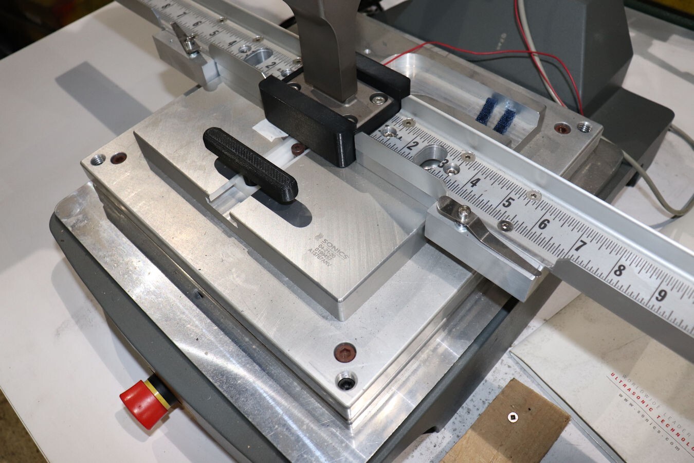 Sonics #XPE-2200S-5A, Ultrasonic Welder, for slot cut in nylon straps, 14" width x 25" L x 48" H welder, 2.2 - Image 10