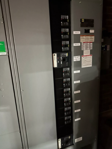 2000 Amps, Square D #QED, switchboard main breaker with distribution, 480 Volts indoor - Image 4