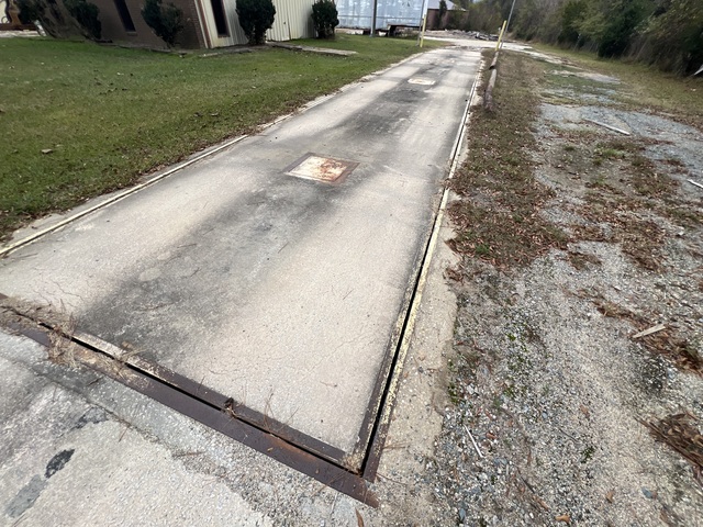 Avery Truck Scales, approx. 75' long - Image 2