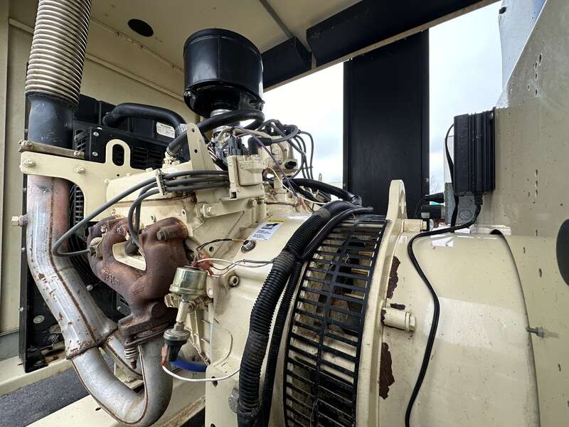 33 KW Kohler #30RZG, Natural gas / propane generator set, 120/240 Volts, 523 hours, 75 HP @ 1800 RPM, GM 4.3L - Image 7