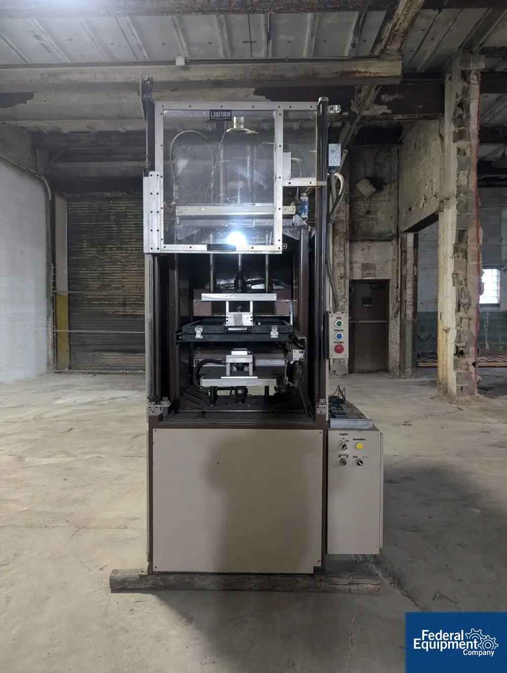 Hydro-Trim #2024, shuttle thermoformer, 20" x 24", top & bottom platens, onboard vacuum system, 480 V. - Image 5
