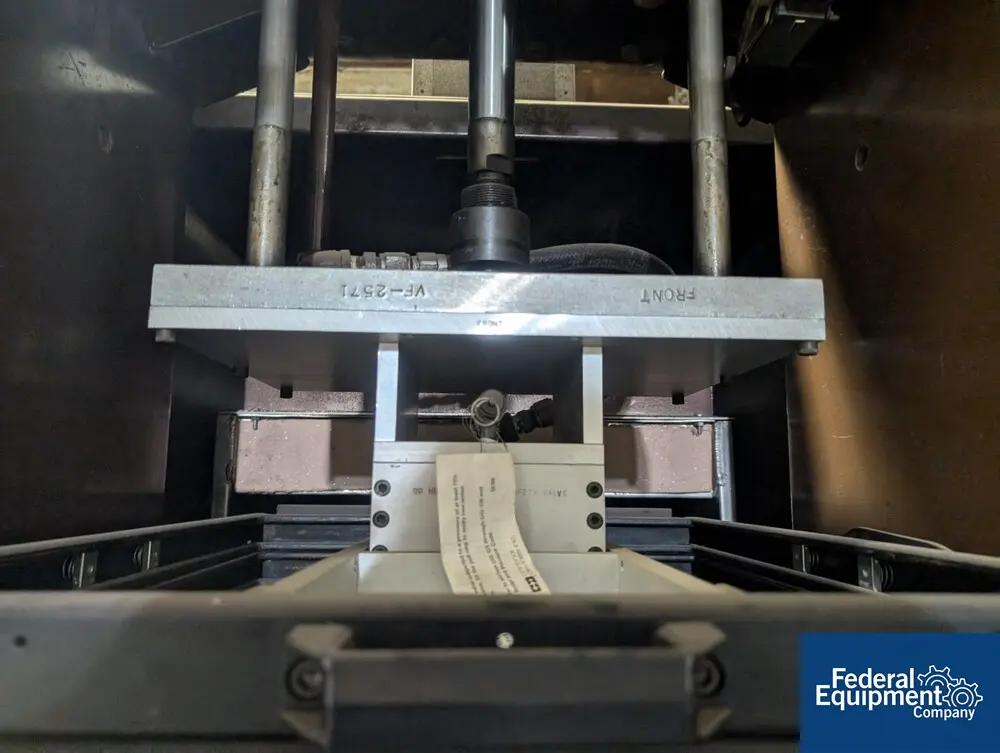 Hydro-Trim #2024, shuttle thermoformer, 20" x 24", top & bottom platens, onboard vacuum system, 480 V. - Image 6