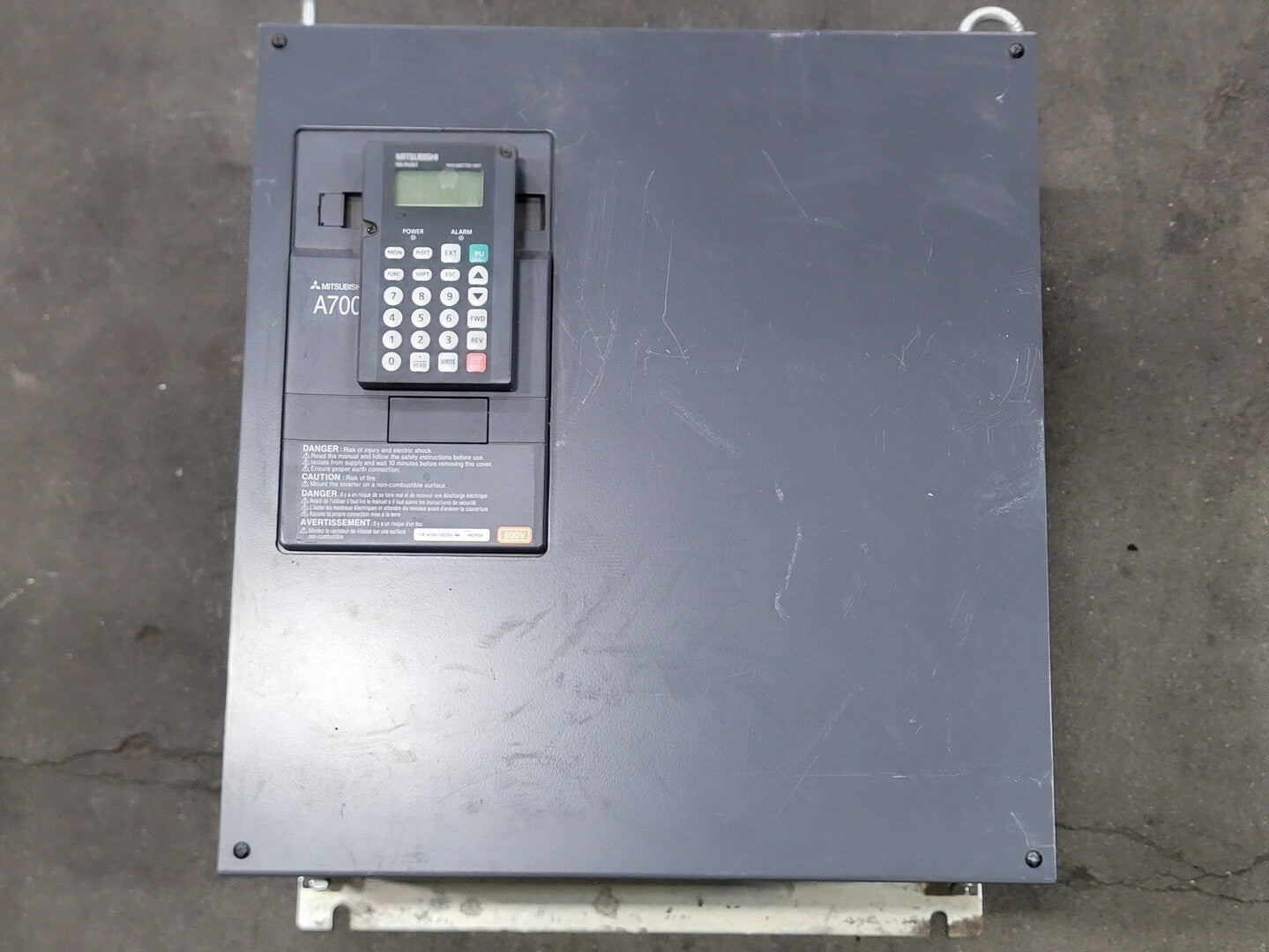 50 HP Mitsubishi Electric Corp., FR-A760-00550-NA, variable frequency drive, 600 Volts, 87.3 amps - Image 1
