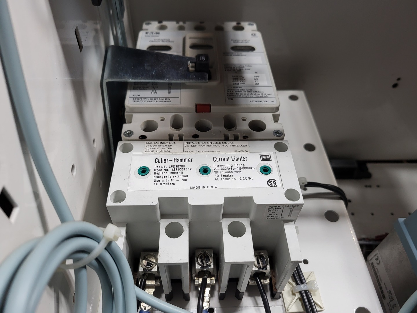 5 HP Eaton Cutler-Hammer, SVX004A1-5A4N1, variable frequency drive, 600 Volts, 15 amps, like new - Image 9
