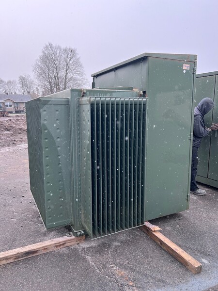 2600 KVA 34500GRDY/19920 Primary, 609Y/398 Secondary, ABB padmount, 3 phase distribution - Image 2