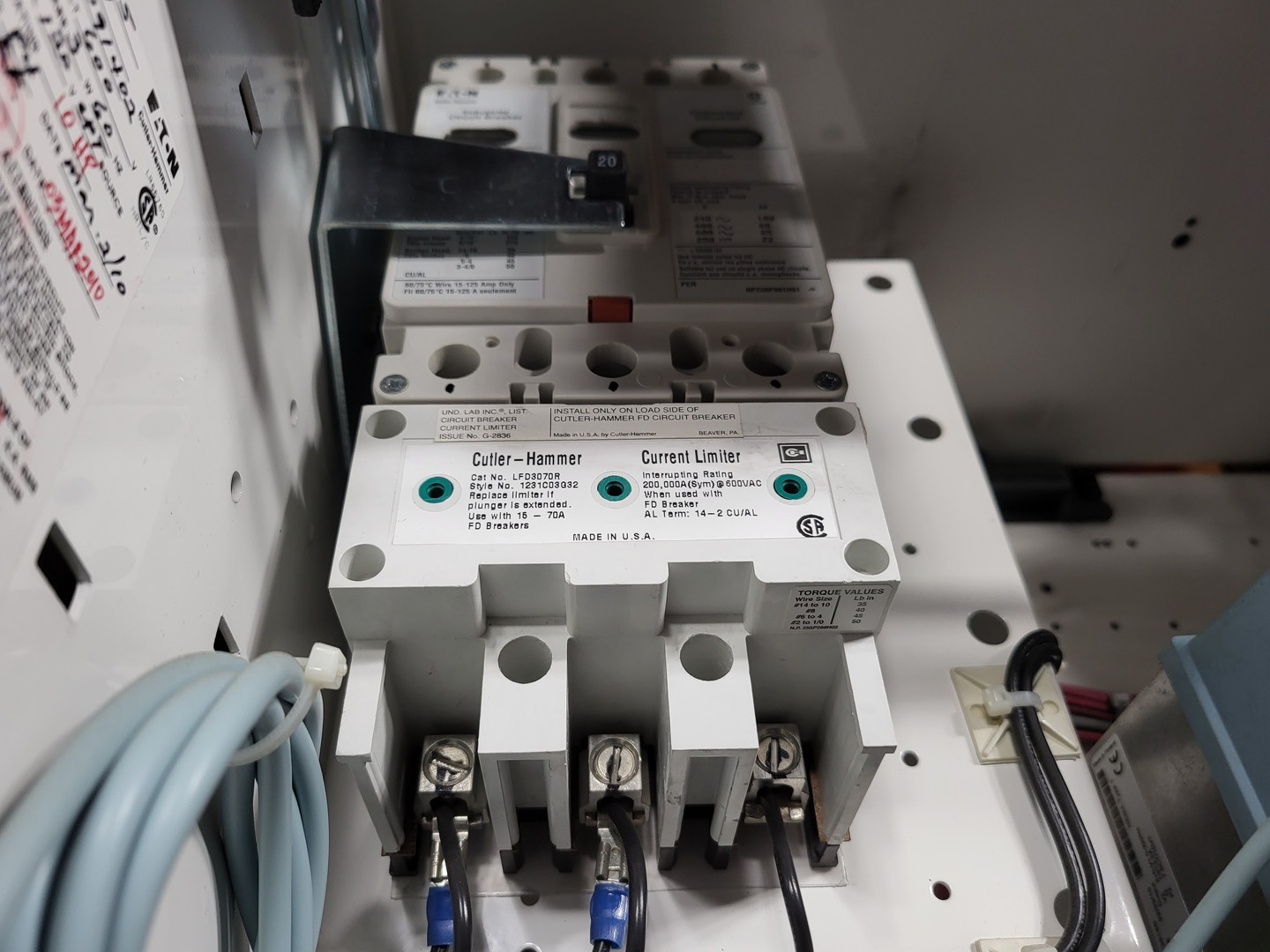 10 HP Eaton, SVX007A1-5A4N1, variable frequency drive, 600 Volts, 13.5 amps, like new - Image 9