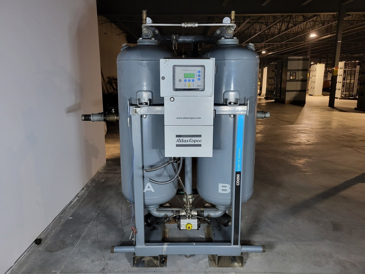 530 cfm, Atlas Copco #CD250, desiccant air dryer, 160 psi, 115 V., 3 phase, 2009 - Image 1