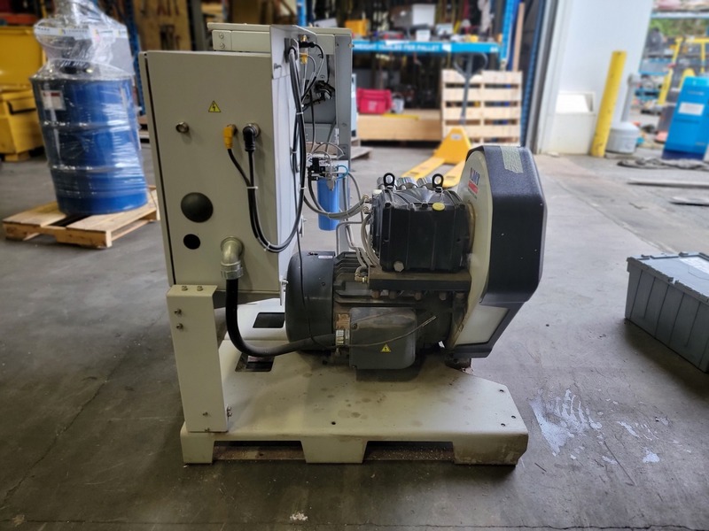 KMT #Tri-Line, waterjet pump, 30 HP, 55000 psi, 480 V., 3 phase, 2112 hours, serial #317-16380 - Image 5