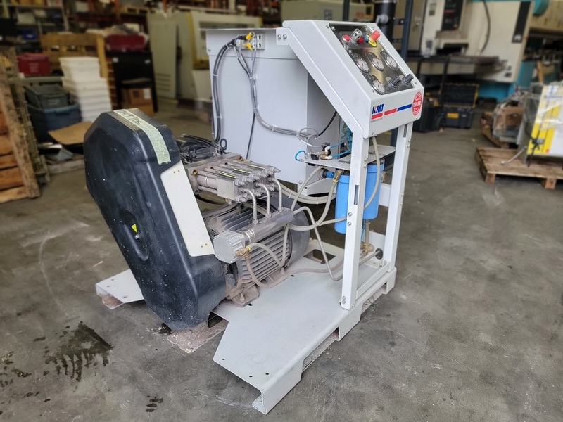 KMT #Tri-Line, waterjet pump, 30 HP, 55000 psi, 480 V., 3 phase, 2112 hours, serial #317-16380 - Image 8