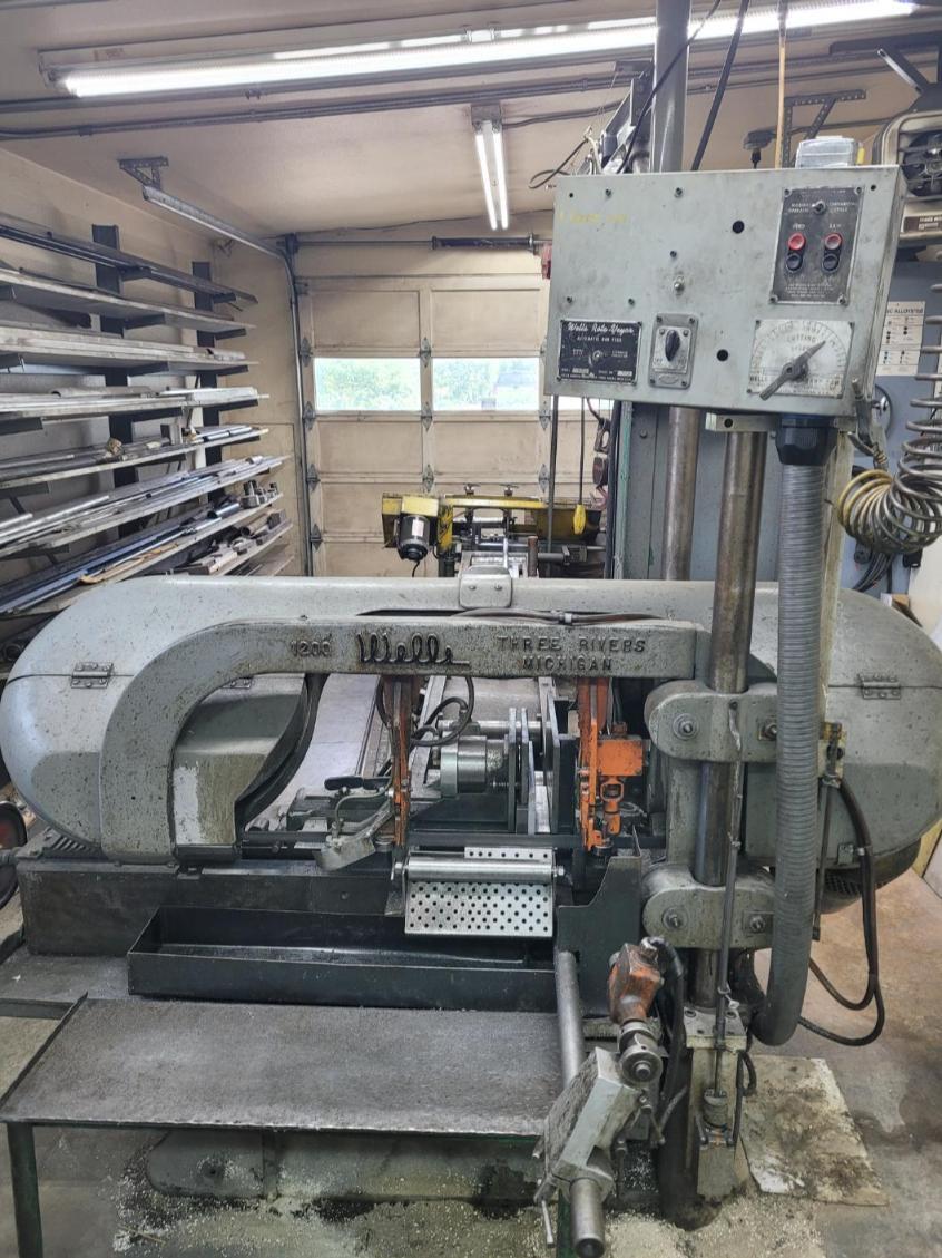 12" x 16" Wellsaw, heavy duty horizontal bandsaw, 13' 6" x 1" x .035" blade, 60-300 FPM, 12" x 12" conveyor - Image 3