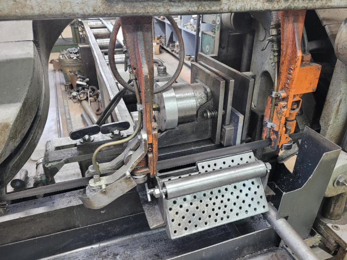 12" x 16" Wellsaw, heavy duty horizontal bandsaw, 13' 6" x 1" x .035" blade, 60-300 FPM, 12" x 12" conveyor - Image 7