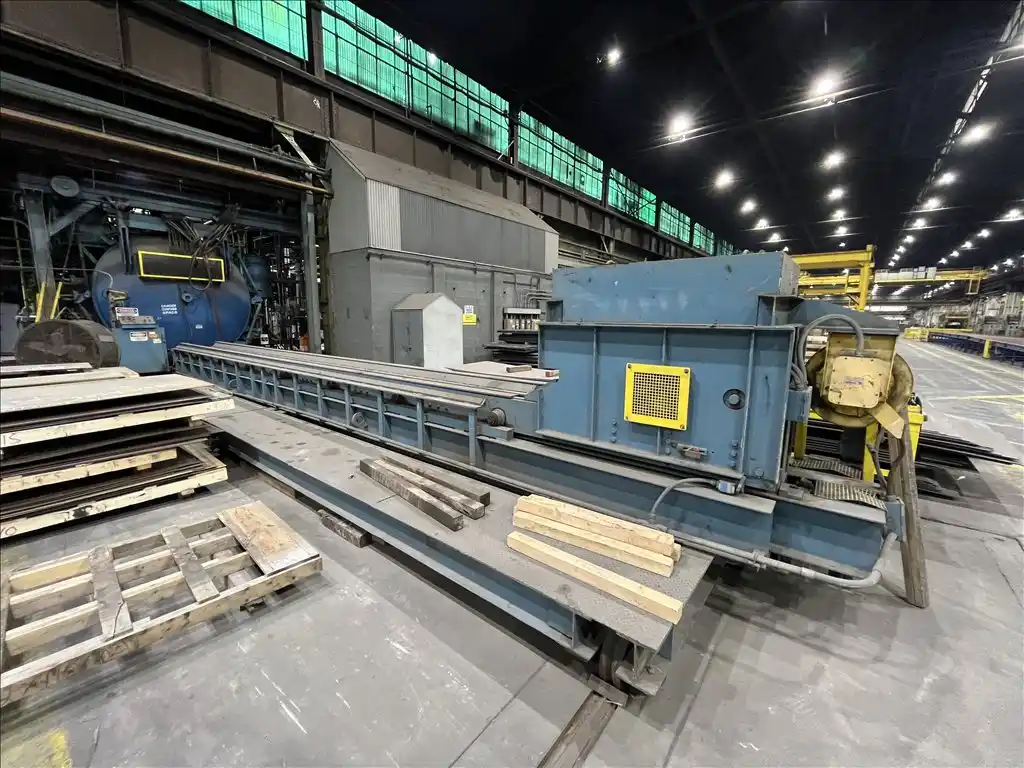Seco Warwick, horizontal vacuum furnace with retractable loader - Image 3
