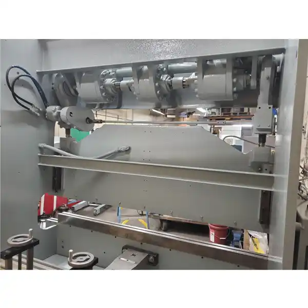 35 Ton, DiAcro #35-6, hydraulic press brake, 6' overall, 62" between housing, 2" stroke, 9" throat, 3 HP - Image 3