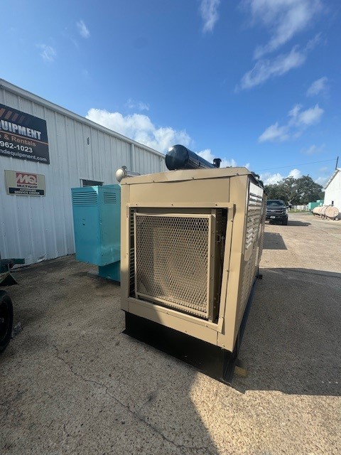 250 KW Cummins, stationary diesel generator, weatherproof enclosure, 0.8 PF, 277/480 Volts, 1997 - Image 3