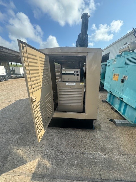 250 KW Cummins, stationary diesel generator, weatherproof enclosure, 0.8 PF, 277/480 Volts, 1997 - Image 10