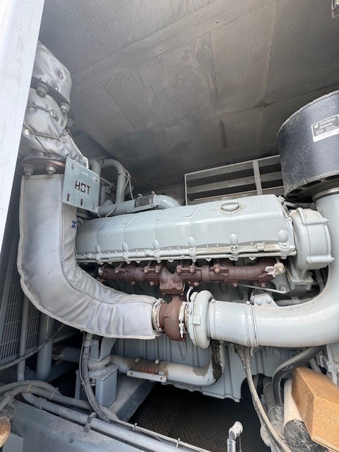 550 KW Mtu Onsite Energy #12V1600B40S, diesel towable rental generator, sound attenuated enclosure, 6671 - Image 8