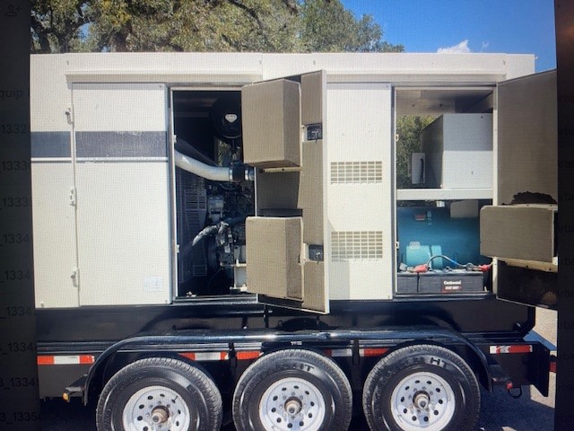320 KW Multiquip, Isuzu #DCA400SSI4F, diesel towable rental generator, sound attenuated enclosure, 240/480 - Image 6