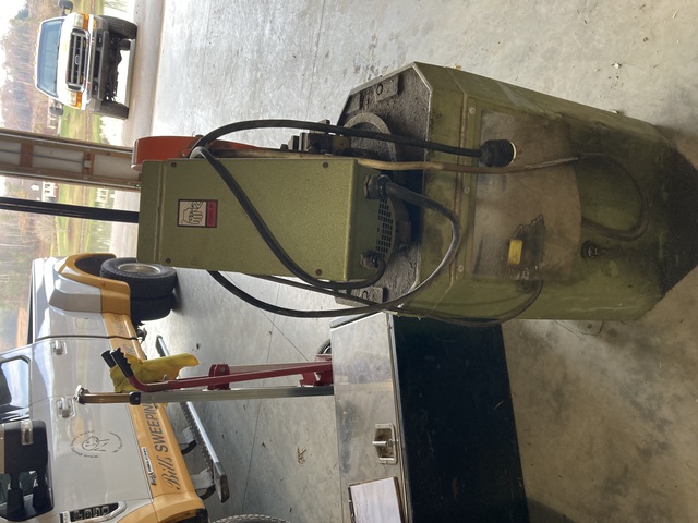 Scotchman #2T5LT Netal Cutting Saw, 12" blade, 2-1/2 HP, 230 v., vise for holding materials - Image 3