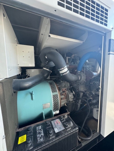 100 KW Multiquip #DCA125USI, portable/rental unit diesel generator, sound attenuated enclosure, 240/480 - Image 5