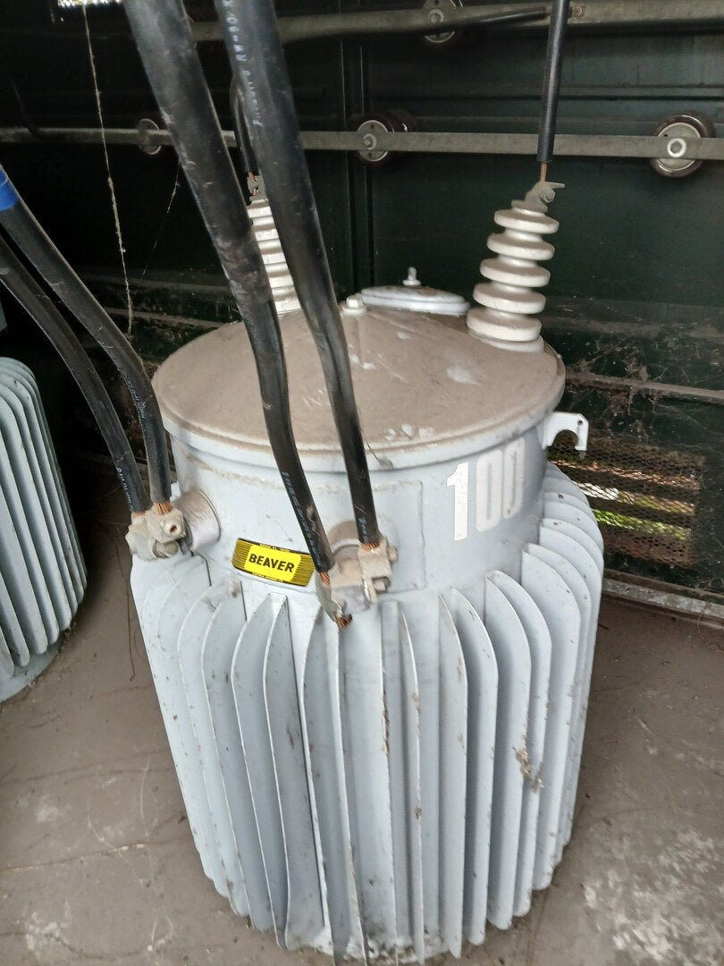 100 KVA 12470 Primary 120 Secondary, Westinghjouse 8E6679, pole mount transformer, oil type, 1972 - Image 1