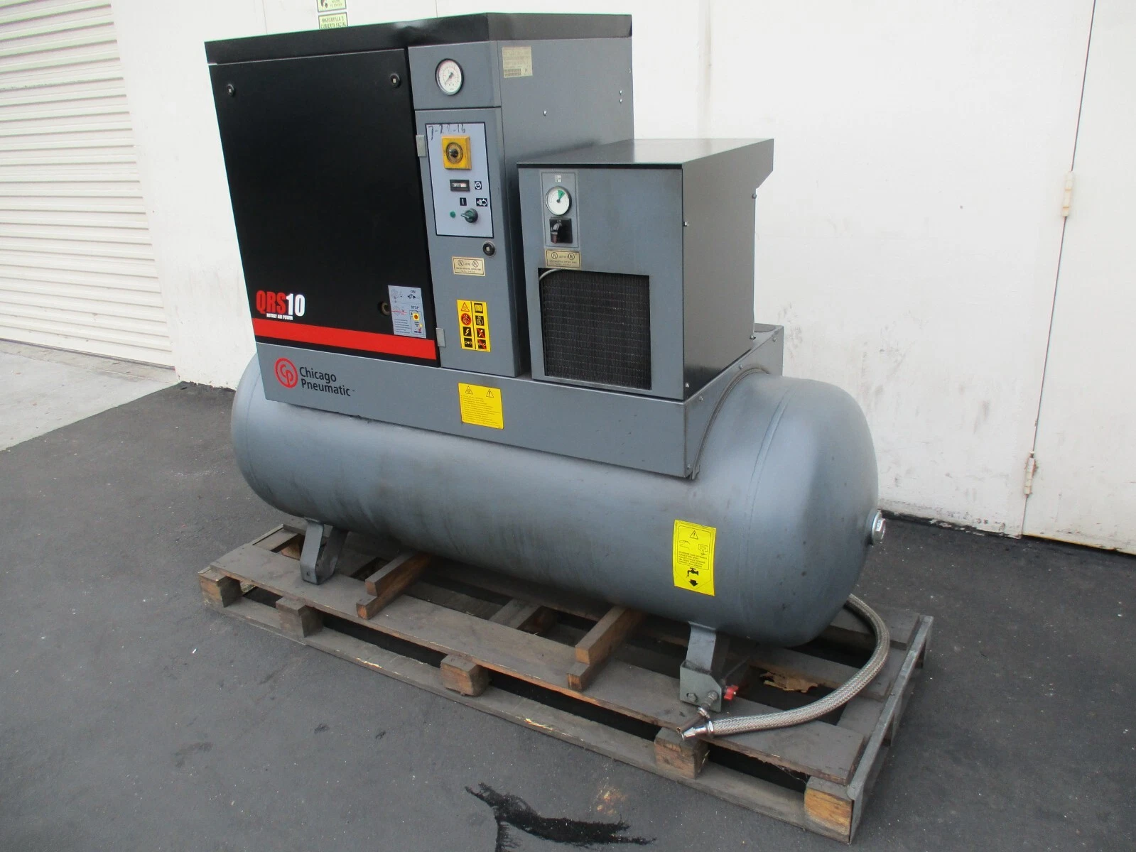 10 HP Chicago Pneumatic #QRS-10, rotary air compressor,tank & dryer, 40 cfm @ 125 psi, 230/460 V., 3-phase - Image 2