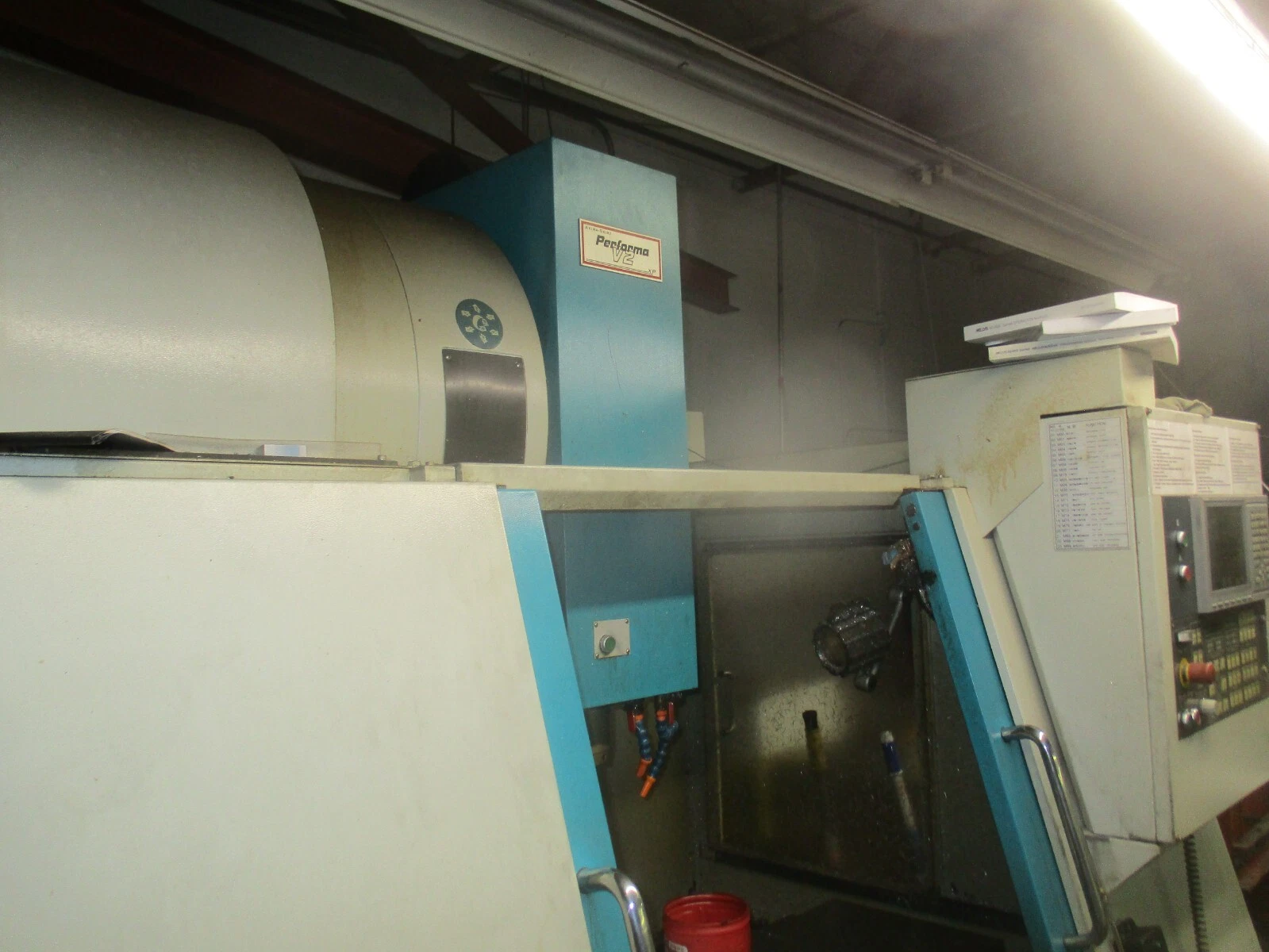 Akira-Seiki #V2AXP, CNC vertical machining center, 20 KVA, 205-235 V., 2005 - Image 3