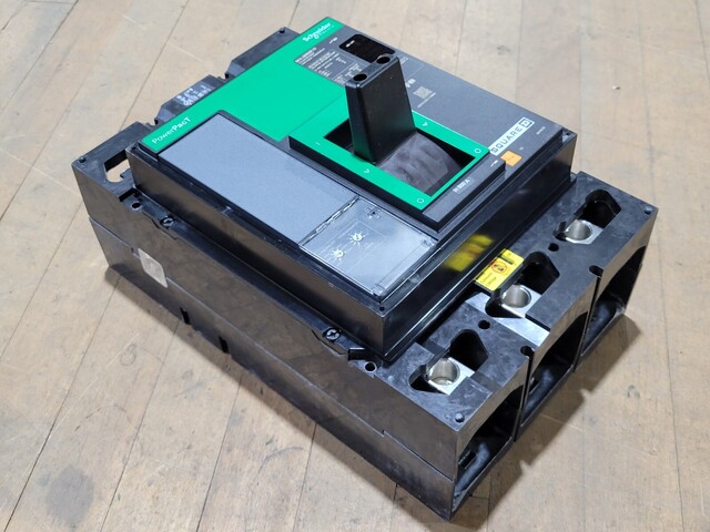 800 Amps, Square D, MGL36800E10, PowerPact I-Line Circuit Breaker, 600V 3P - Image 1