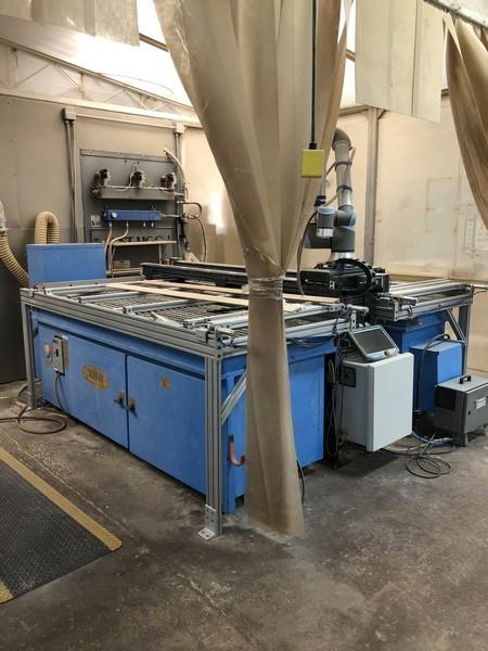 Universal Robots, UR-10E, Spray Finish Robot, 22 lbs. Payload, 51.1" reach, 2006 - Image 2
