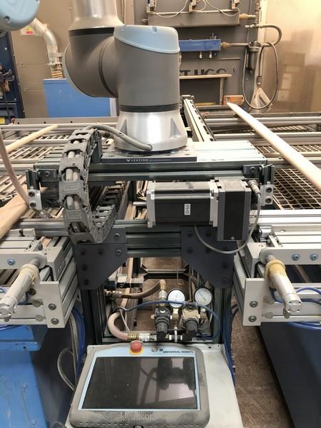 Universal Robots, UR-10E, Spray Finish Robot, 22 lbs. Payload, 51.1" reach, 2006 - Image 5