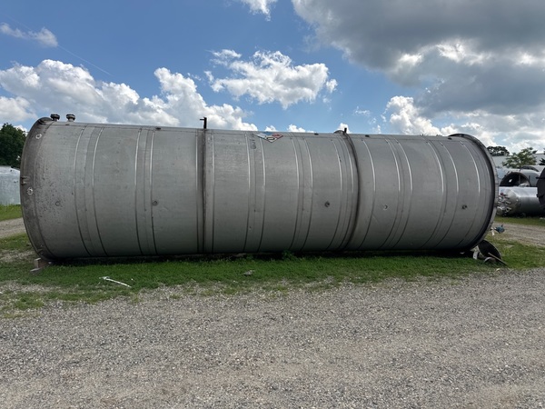 10000 gallon Northland Stainless Steel tank, 96" dia. x 312" straight side, flat sloped bottom 1981 - Image 6