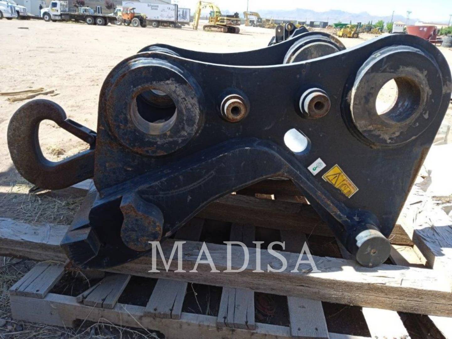 Caterpillar Work Tools (Serialized) 255-7552, Quick Coupler, S/N: M23948, 2016 - Image 1