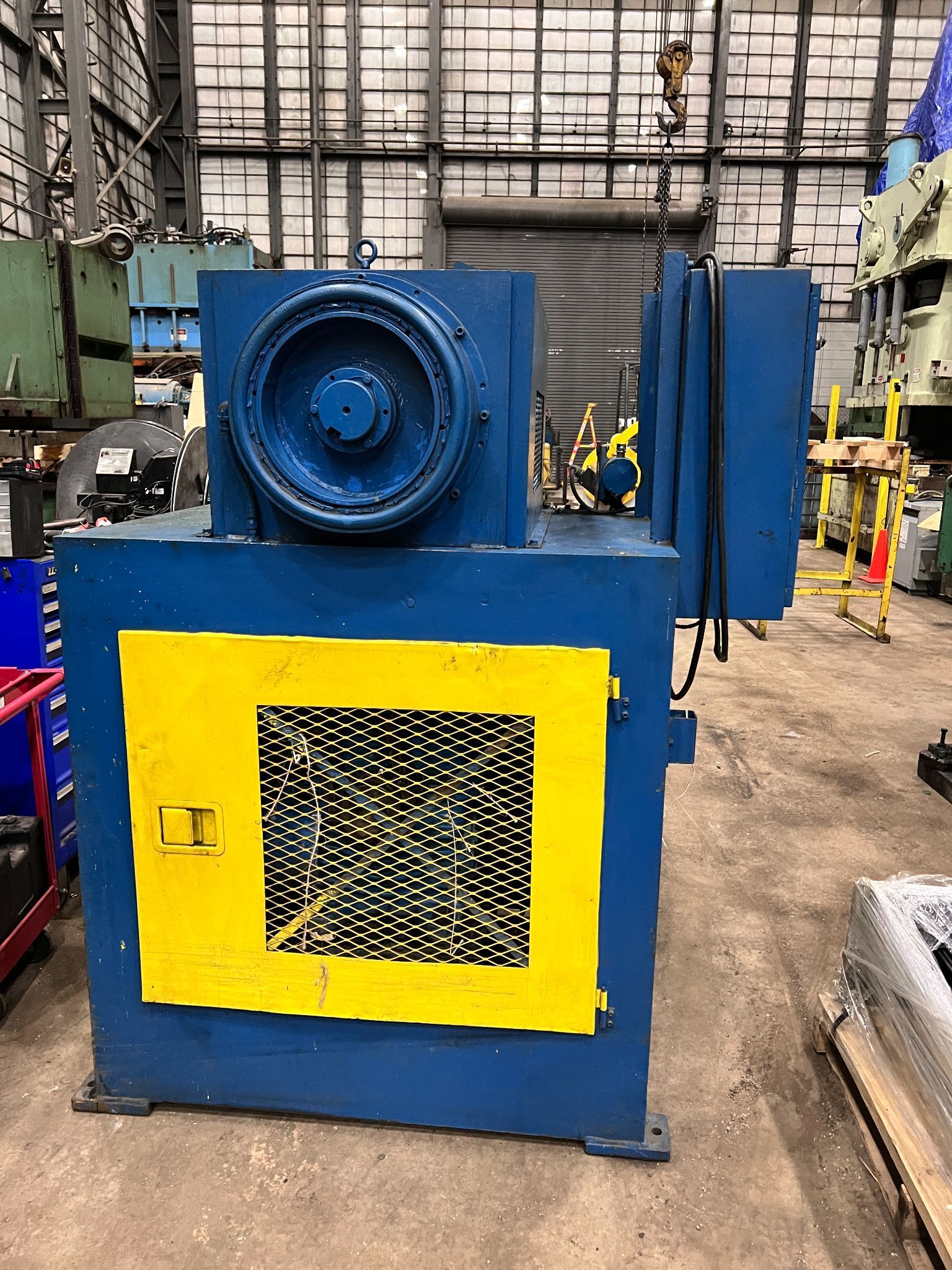 10000 lb. Dallas #06700, motorized uncoiler, 30" width, 60" outside dimensions, 20"-24" ID, 3-leaf, manual - Image 3