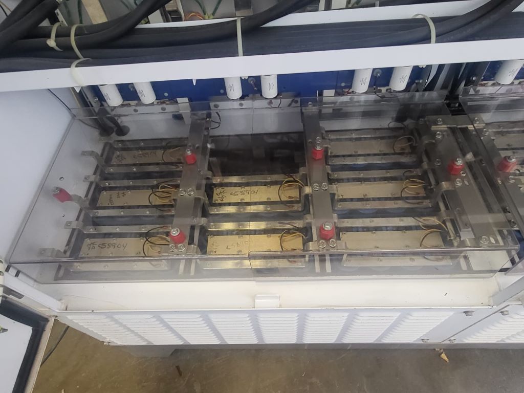 849 HP Centrilift, 8900-4-GCS-24P, VFD, 118" L x 48" W x 84" H, 3 phase, 380/480 Volts - Image 10