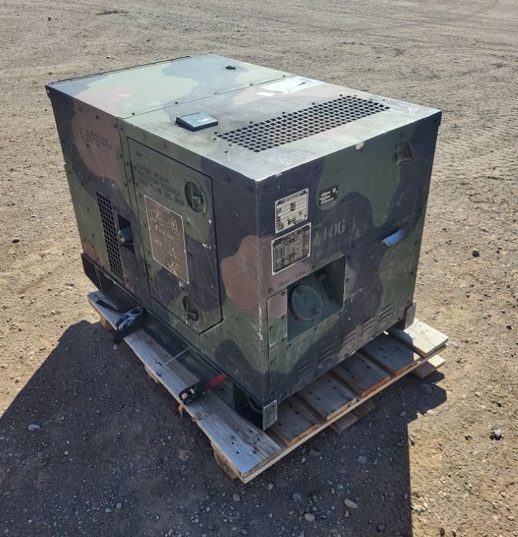 5 KW Fermont #MEP-802A, Diesel Generator, 5 gallon Tank, 120/208 Volts, 1800 RPM, 1733.3 hours - Image 1