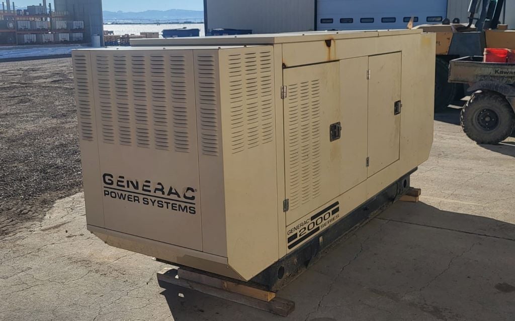 70 KW Generac #2970030100, Natural Gas Generator, 120/240 Volts, 1800 RPM, 3 phase, 107 HP, 88 kVA, 16 hours - Image 4