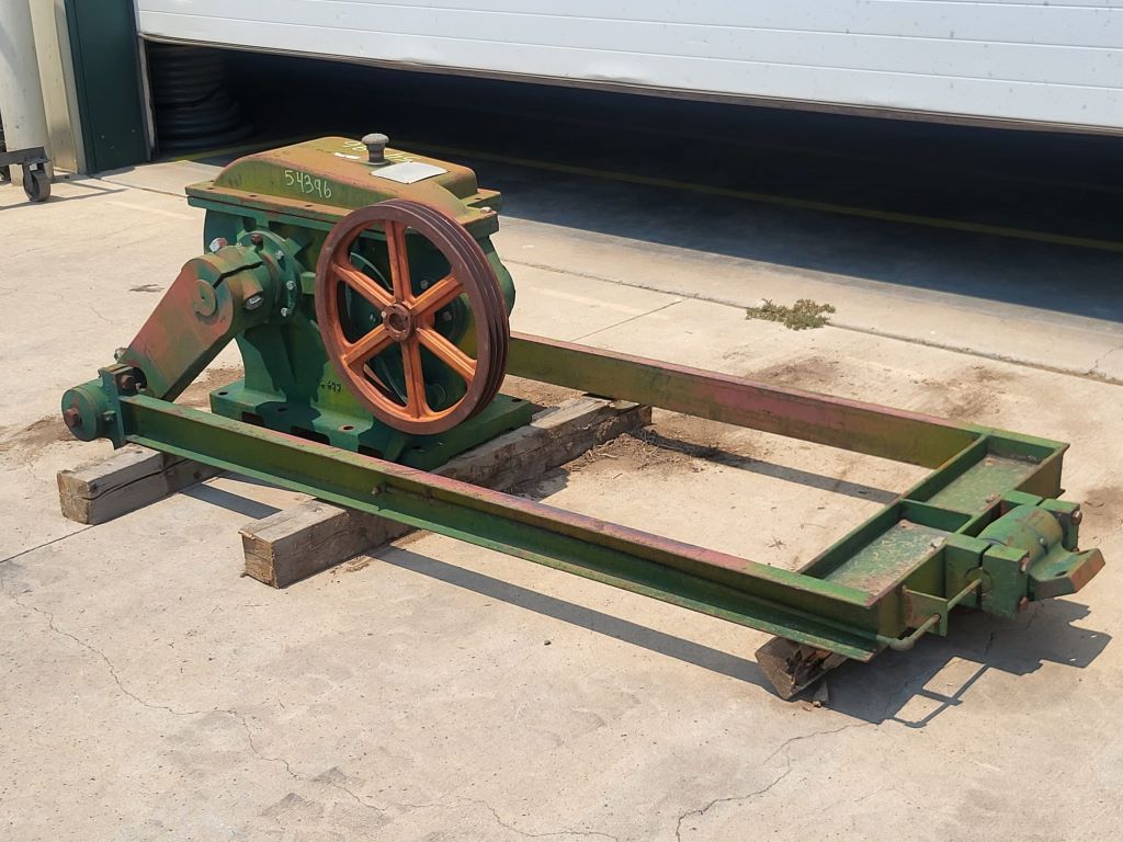40 Cook, Pump Jack Gearbox w/bad intermediate gear - Image 1