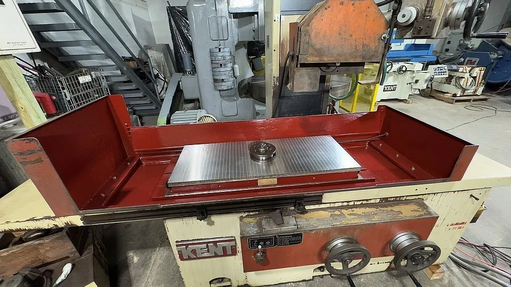 17" x 44" Kent #KGS-410AHD, 12" x 1 1/4" x 5" wheel, power elevation, automatic downfeed increments - Image 5