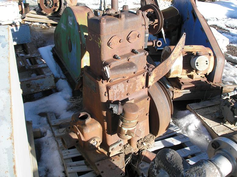 10 HP Superior, Vertical Diesel Engine, 350 RPM - Image 1