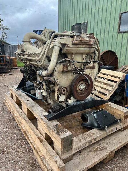 900 HP Cummins KTA38, Diesel Marine Engine, Used - Image 4