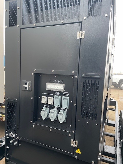 181 KW Leroy Somer #TM225, diesel generator set, 277/480 Volts, 3-phase, 299 HP @ 1800 RPM, NEF67 engine - Image 6