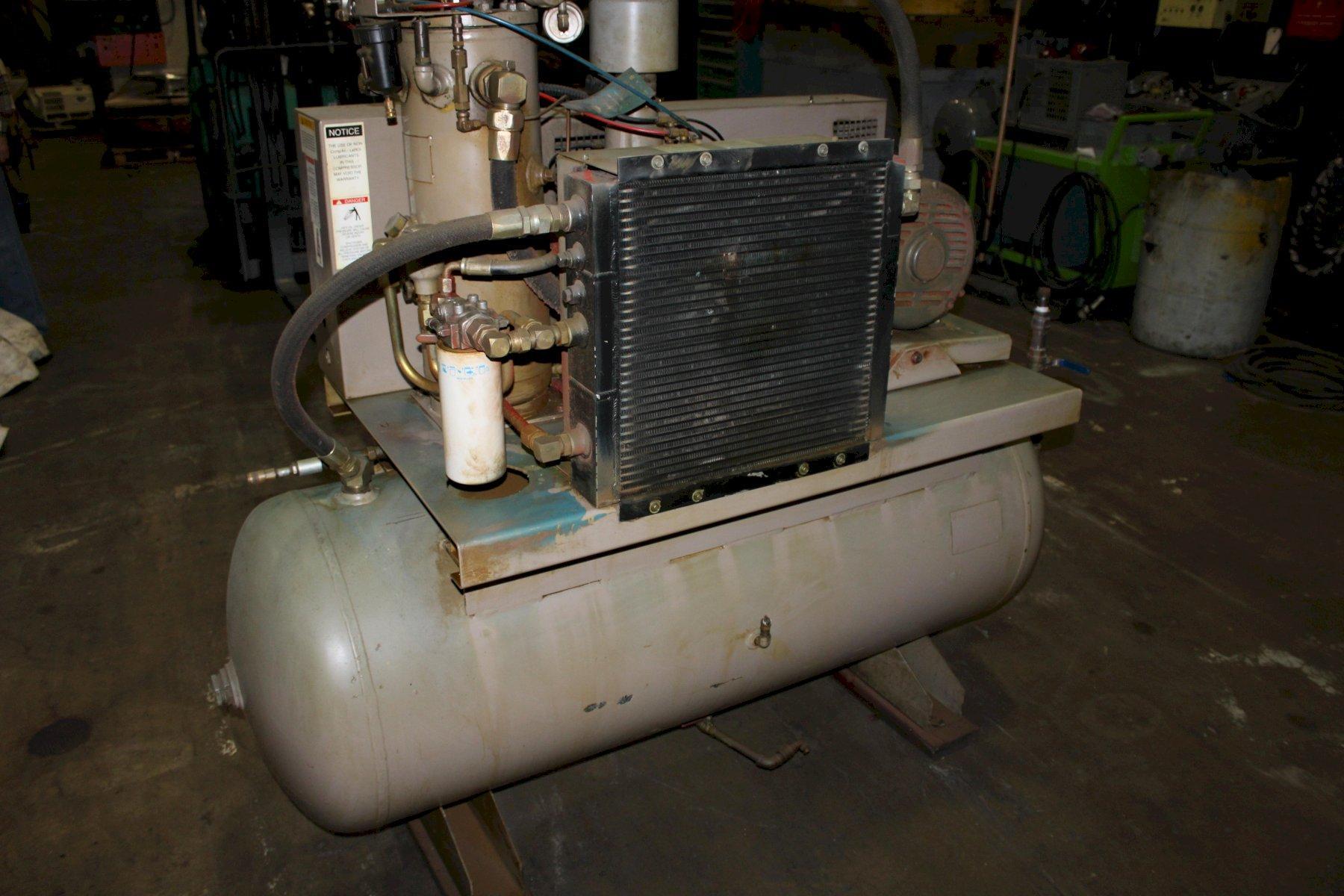 20 HP Leroi, rotary screw air compressor, 85 cfm @ 200 psi, 120 gallon surge tank - Image 4
