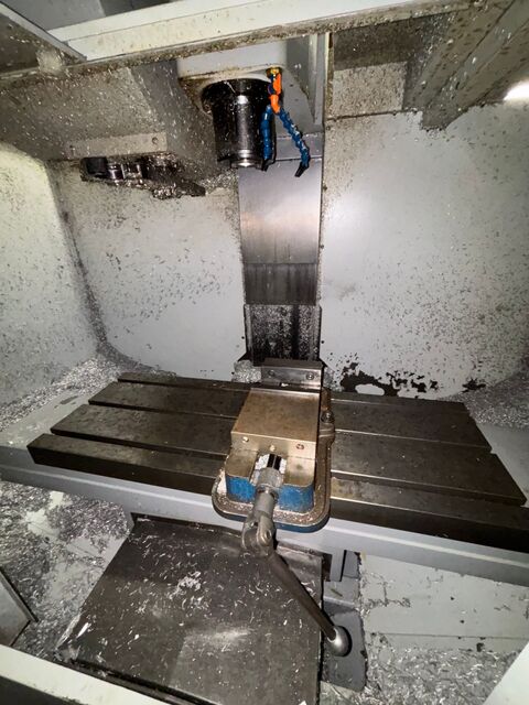 Haas #Mini-Mill-2, CNC vertical machining center, 20 automatic tool changer, 20" X, 16" Y, 14" Z, 10000 RPM - Image 2