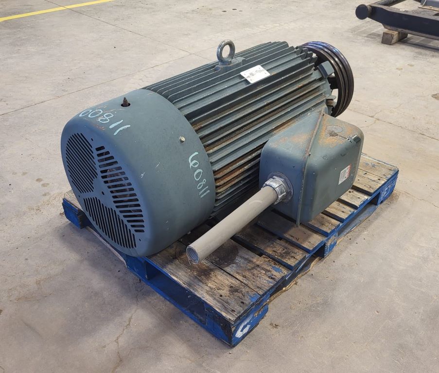 150 HP 1200 RPM Toshiba TKKH, Frame 447T, TEFC, 1.15 service factor, 460 Volts - Image 1